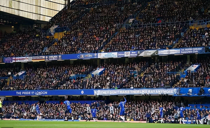 熊猫体育平台 -深圳男篮发布备战花絮;今晚内部沟通;足总杯任务艰巨;资深球员宣示担当(今晚有广东男篮比赛直播吗)