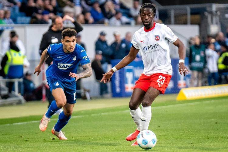 熊猫体育平台 -德国杯清晨再迎强敌，罗马手感冰凉，主帅态度：话题不断，训练强度明显提升 