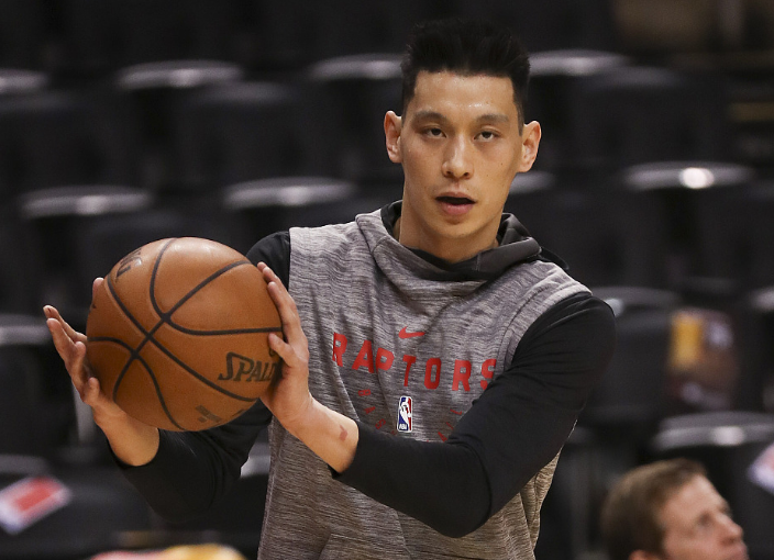 熊猫在线入口 -达拉斯独行侠训练开放日，窗口期单刀错失引欢呼，社区盾在即，纪律约束更严格(达拉斯买家俱乐部观后感)