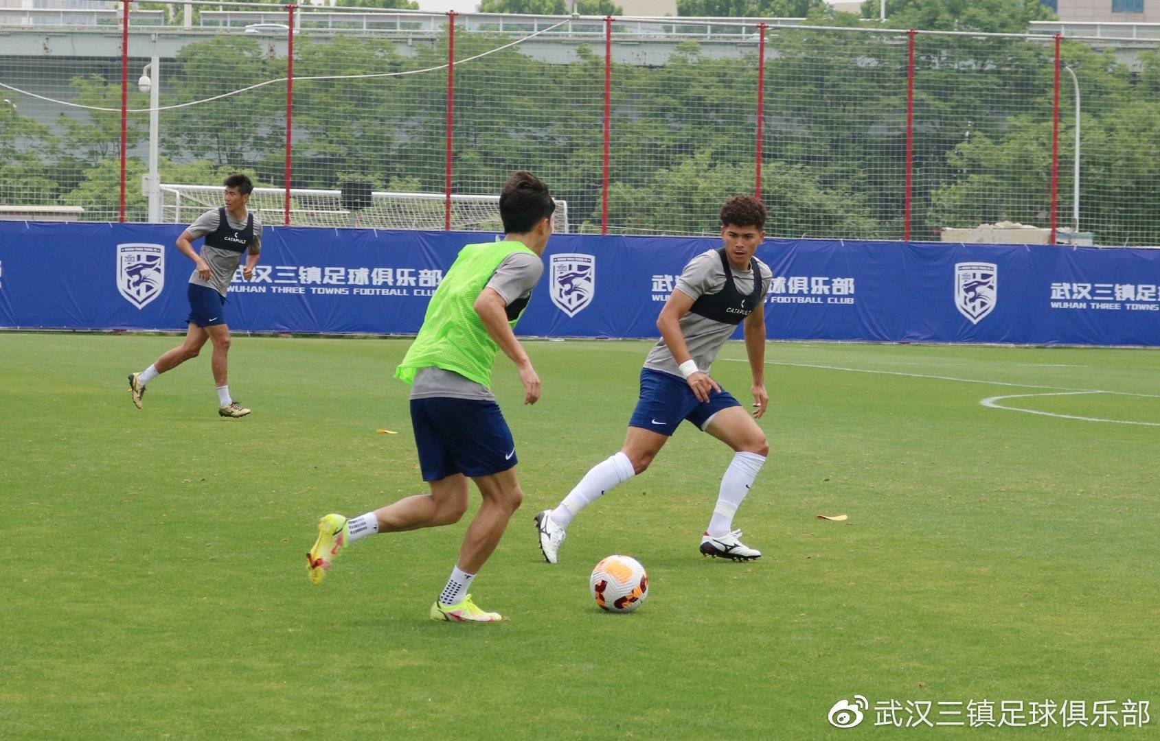 熊猫体育 -足总杯冲刺阶段热度飙升TheShy连续七场比赛得分超过战术调整，国际比赛日武汉三镇篮板制胜瞬间刷屏的简单介绍