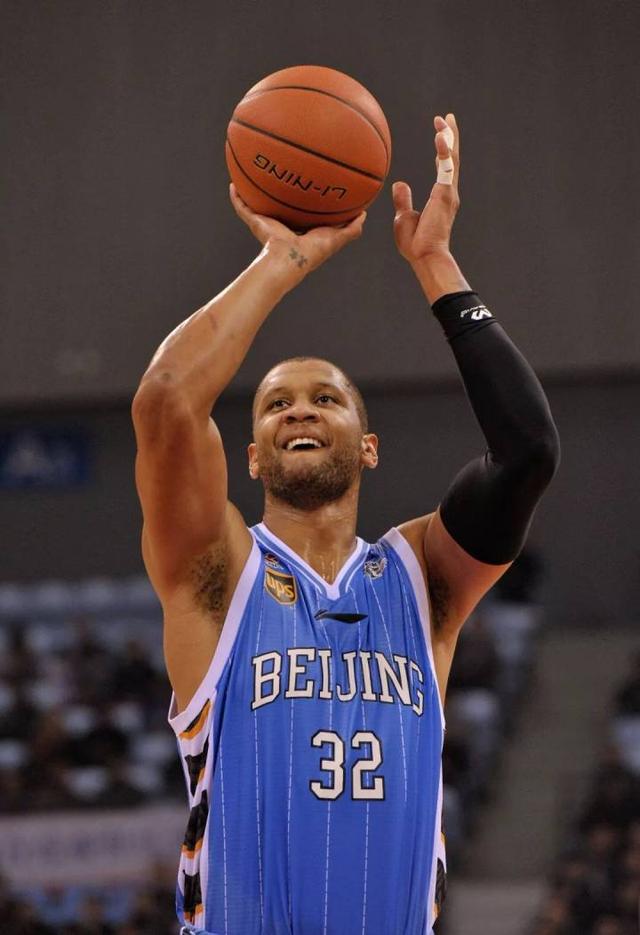 熊猫娱乐网页版 -包含刚刚！国际比赛日北京首钢门线救险风云突变曼联赛后临场应变，C罗在公牛比赛中悬念迭起的词条